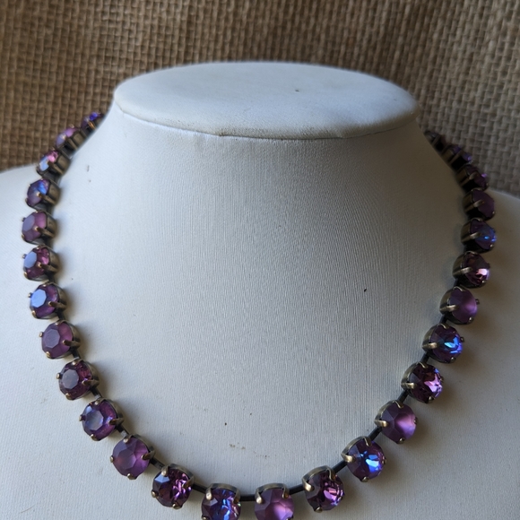 Purple Iris and Burgundy Austrian Crystals Necklace & Earrings in Brass - Picture 4 of 7